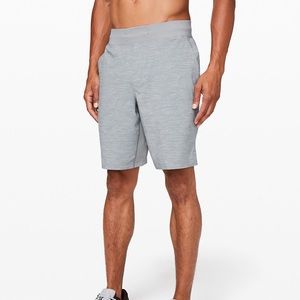 Lululemon T.H.E. Short 9" Linerless - M - Gray